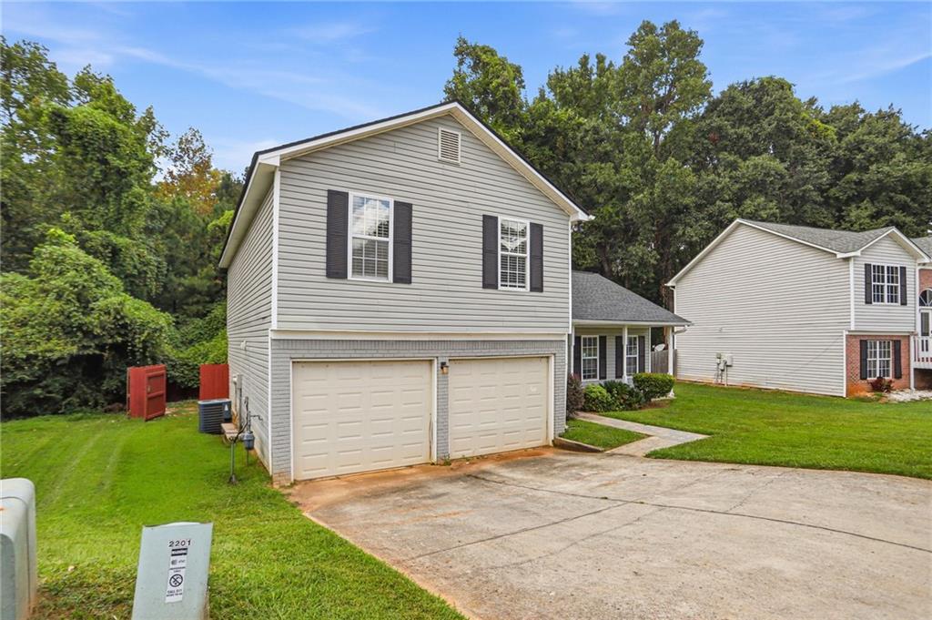 2201 Clayton Ridge, Lithonia, GA 30058