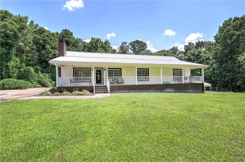 779 Polk Ln., Dallas, GA 30132