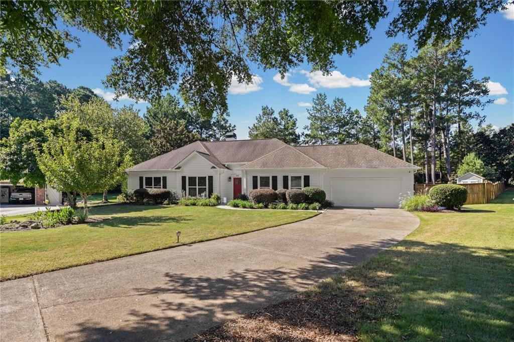 440 Allenbrook Ct., Roswell, GA 30075