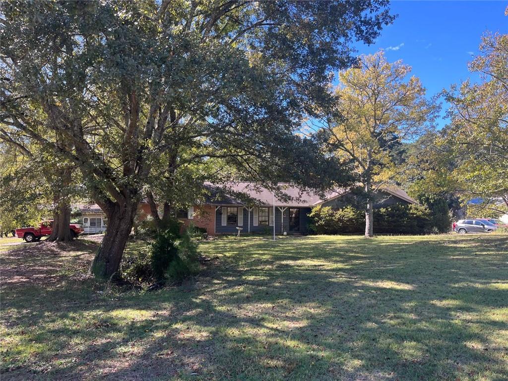 149 Hill Ln., Ellenwood, GA 30294