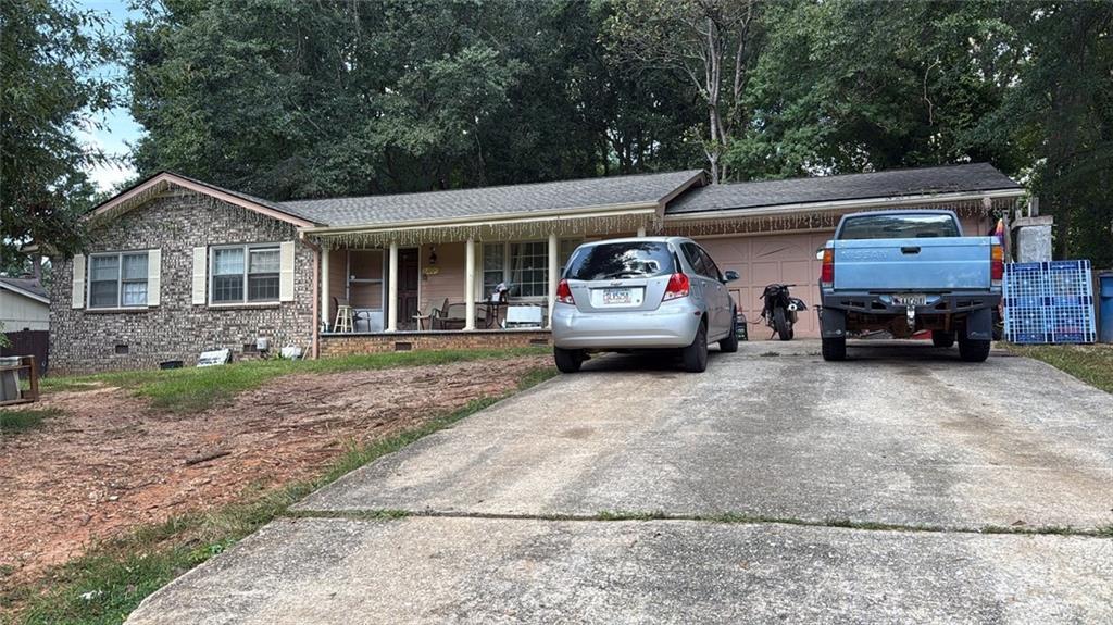6495 Revena Dr., Morrow, GA 30260