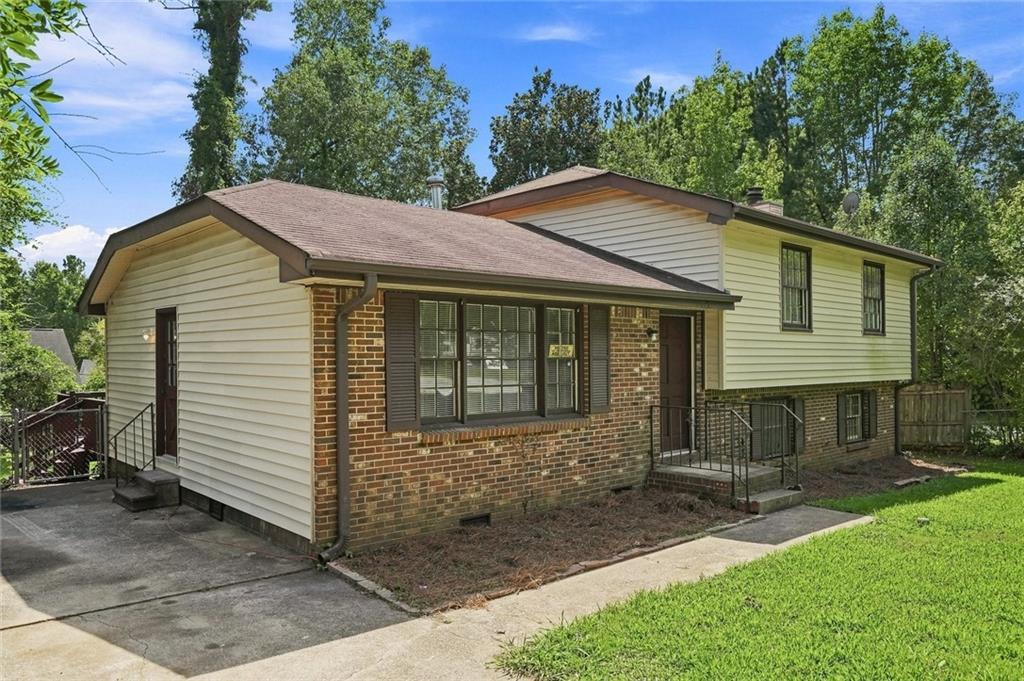 8423 Magnolia Dr., Jonesboro, GA 30238