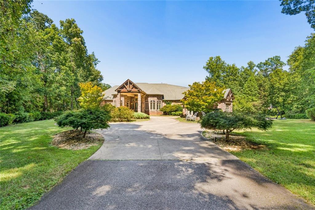 55 Cook Ln., Stockbridge, GA 30281