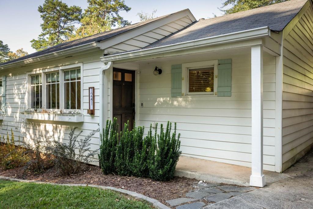 1241 Oldfield Rd., Decatur, GA 30030