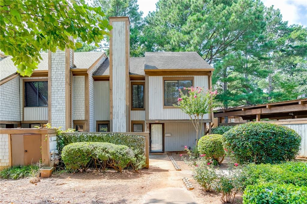 27 Willowick Dr., Lithonia, GA 30038