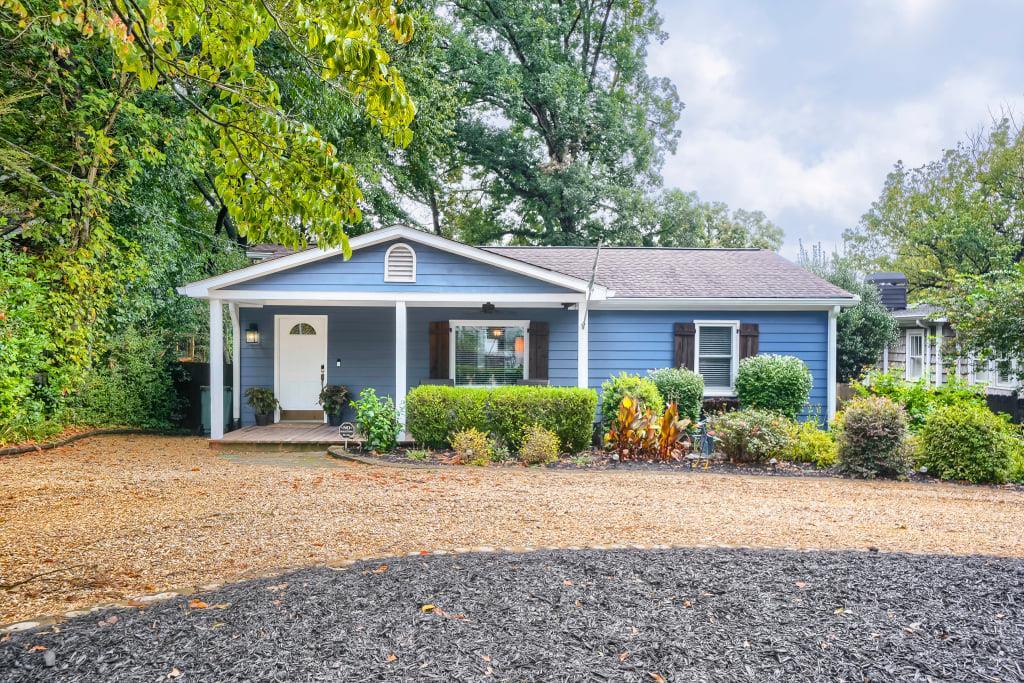 1835 Woodland Hills Ave., Atlanta, GA 30318