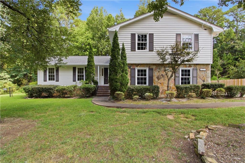 3662 Sweet Briar Ln., Conyers, GA 30094