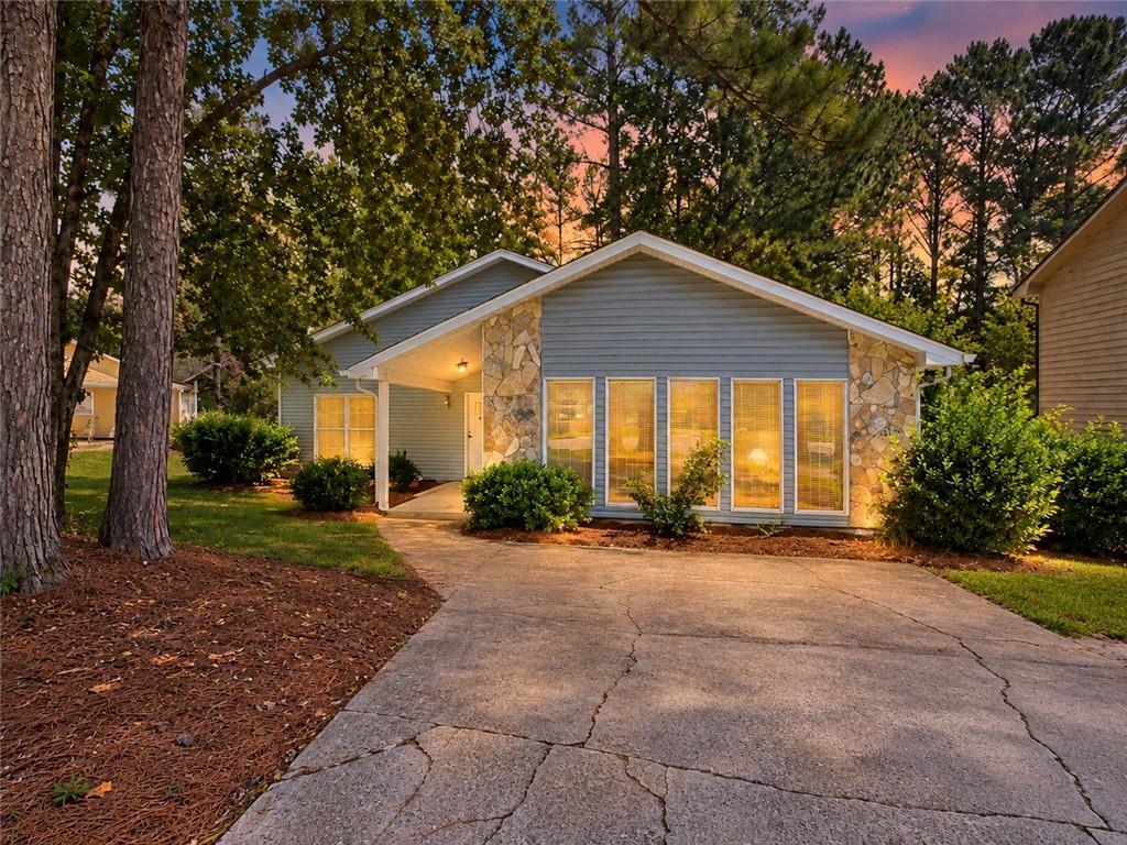 6260 Mozart Dr., Riverdale, GA 30296