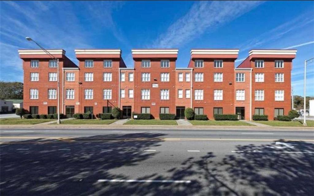 2465 Main St. #302, East Point, GA 30344