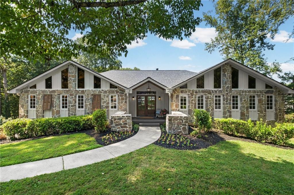 35 Green Chase Ct., Roswell, GA 30075