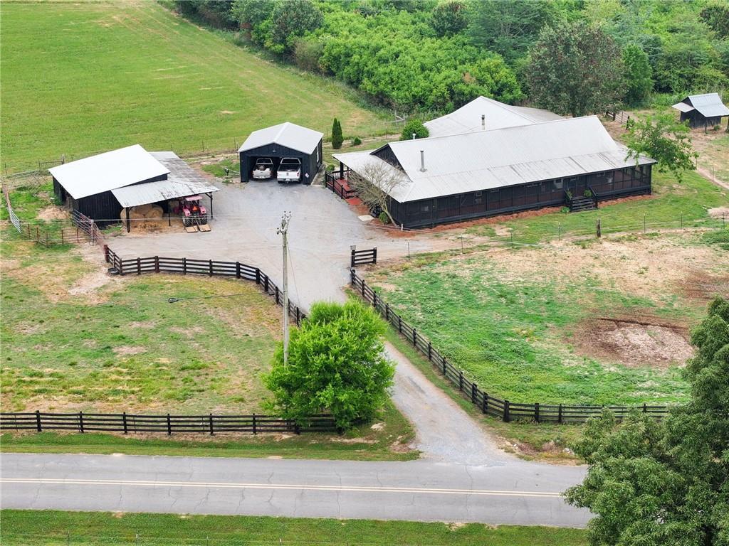 215 Erwin Rd., Adairsville, GA 30103