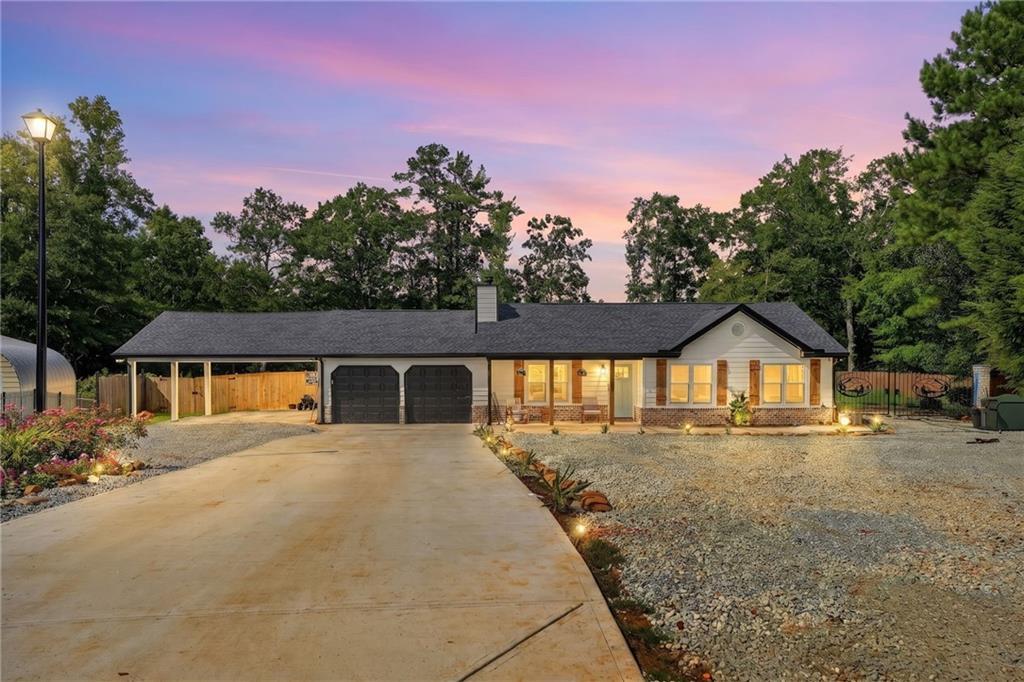 3020 Raymonds Dr., Loganville, GA 30052