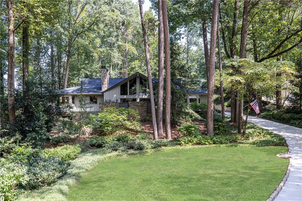 945 River Overlook Ct., Sandy Springs, GA 30328
