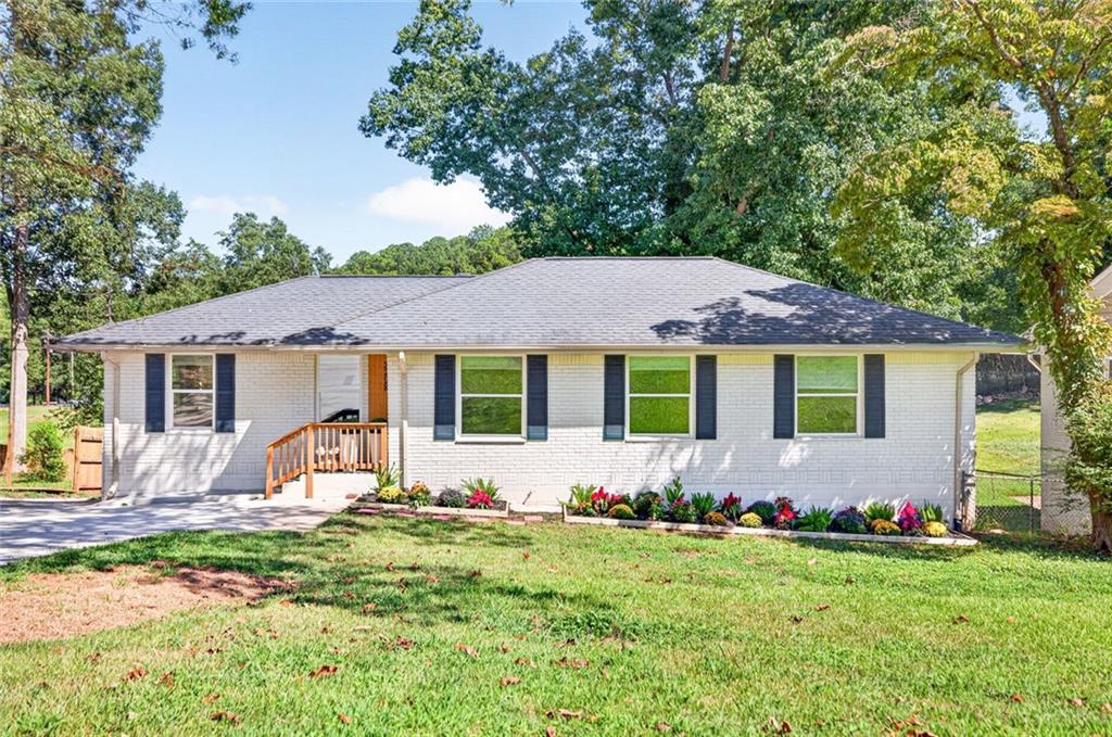 2298 Mark Tr., Decatur, GA 30032