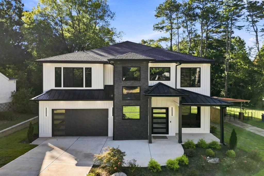 1343 Merry Ln., Atlanta, GA 30329