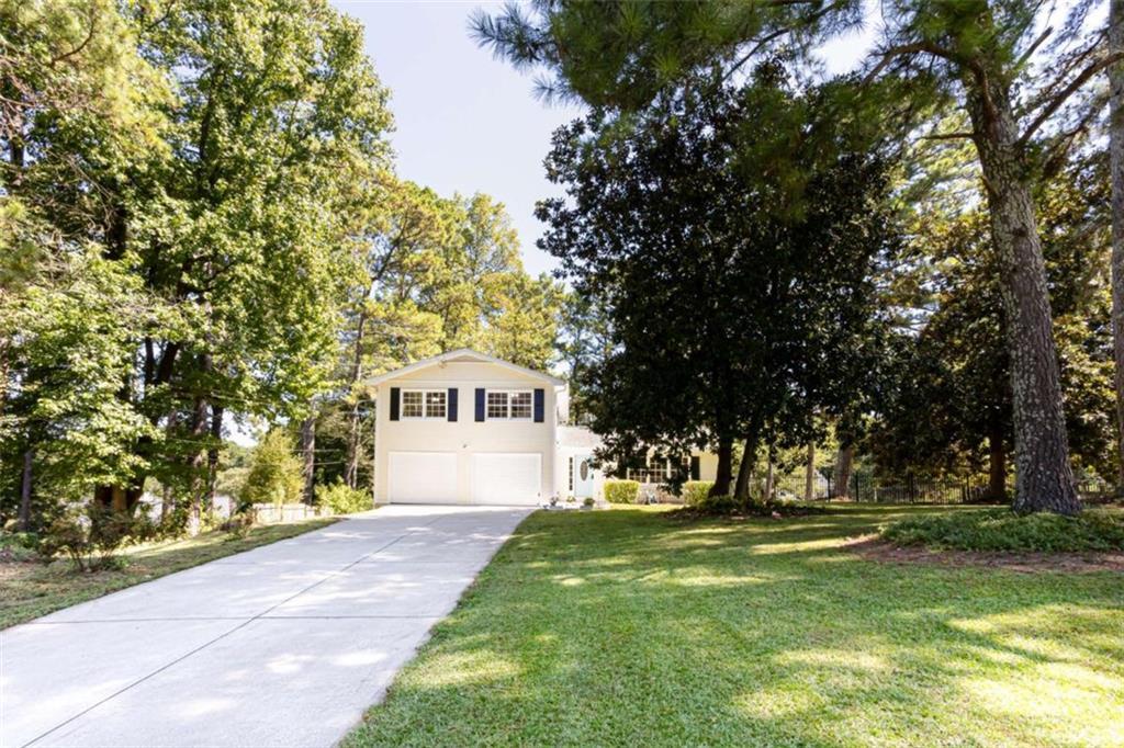 680 Emerald Forest Cir., Lawrenceville, GA 30044