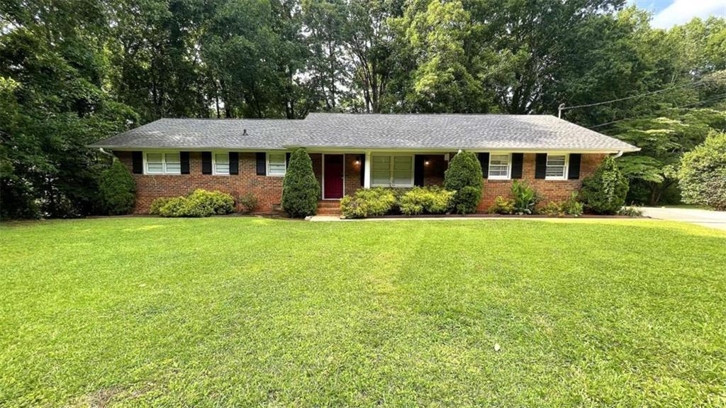 1119 Macland Rd., Dallas, GA 30132