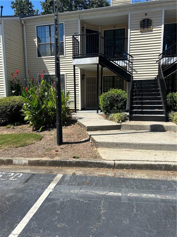 526 Windchase Ln., Stone Mountain, GA 30083