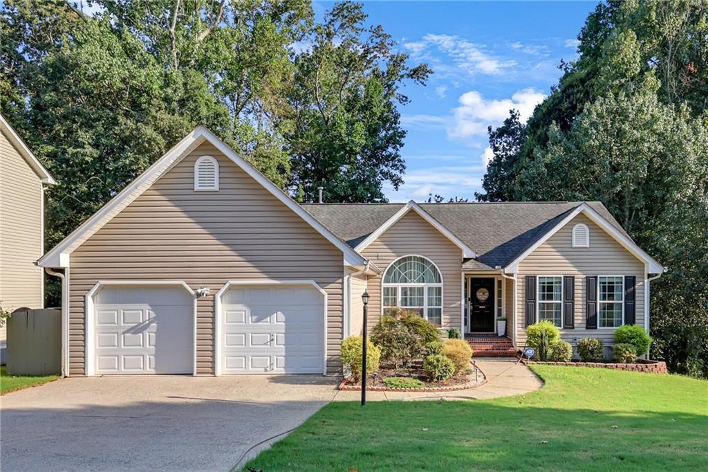 225 Dunagan Dr., Lawrenceville, GA 30045