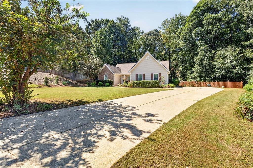 4692 Devencrest Ln., Buford, GA 30519