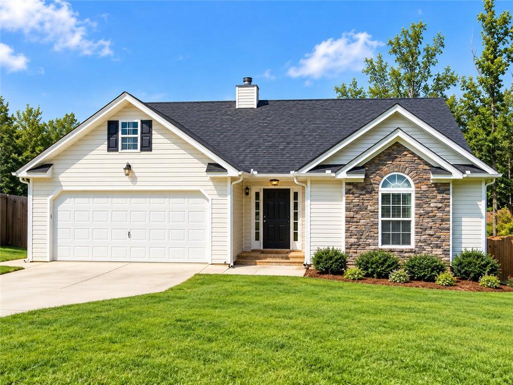4915 Roxton Ln., Douglasville, GA 30135