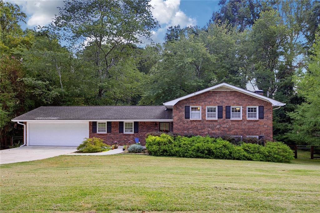949 Tranquil Dr., Austell, GA 30106