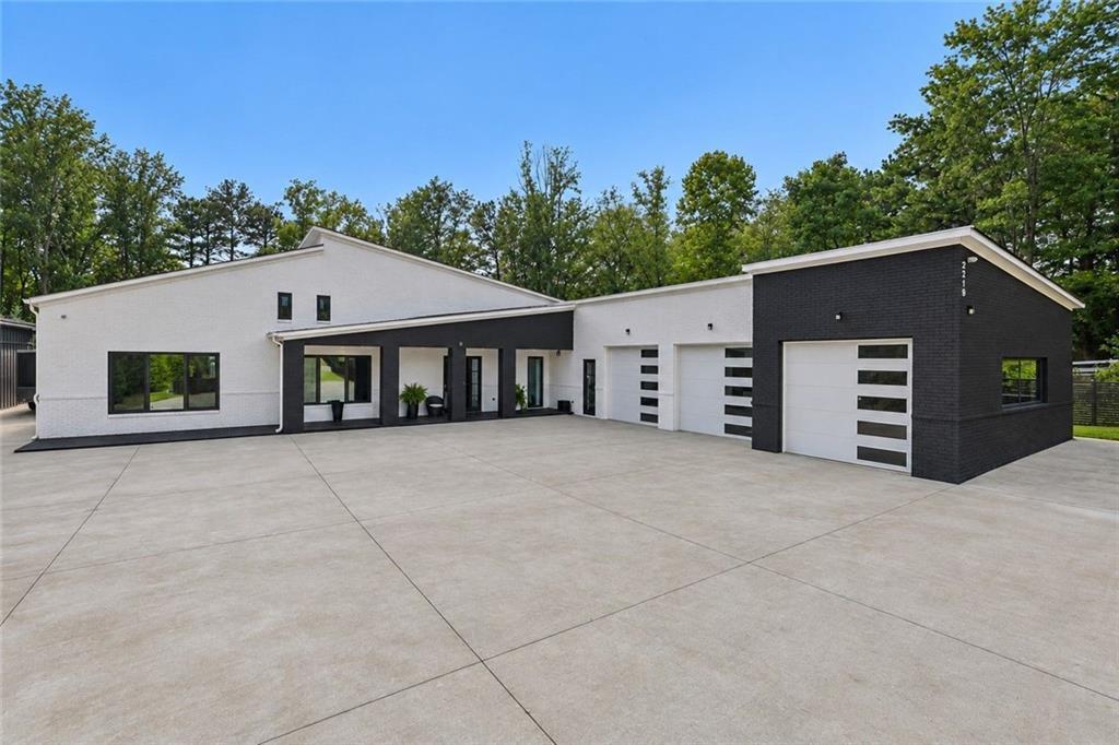 3240 Smithtown Rd, Suwanee, GA 30024