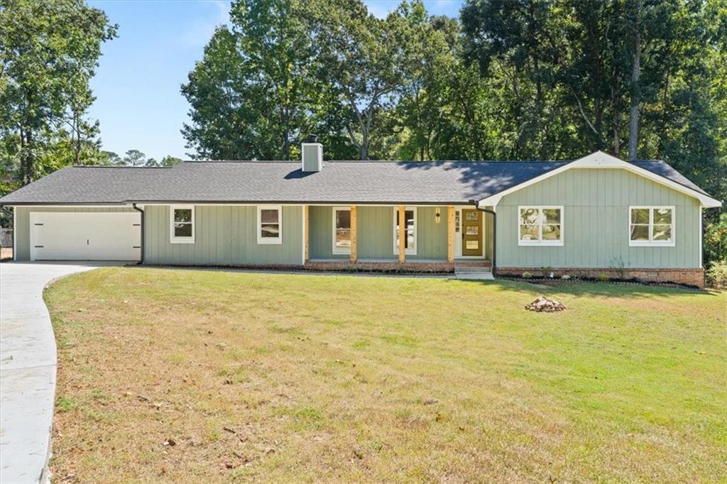 2177 E Chester Cir., Conyers, GA 30013