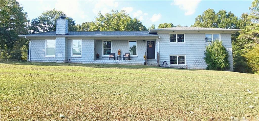 1215 Fairview Rd., Calhoun, GA 30701