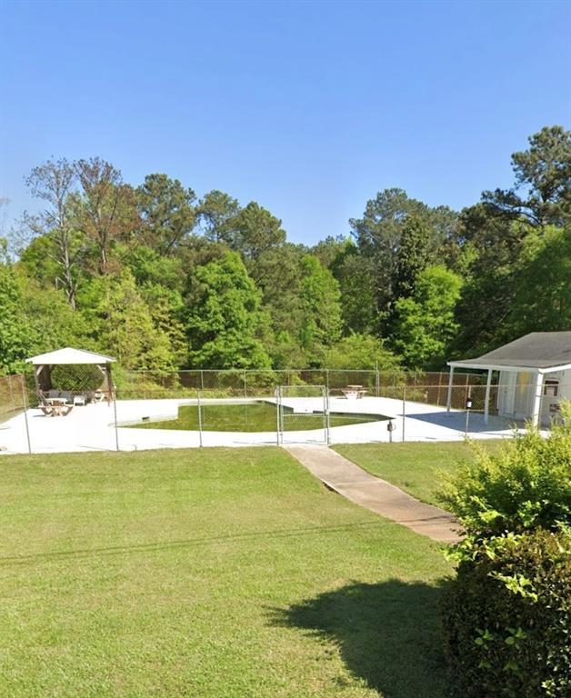 95 E Honeysuckle Ln., Carrollton, GA 30116