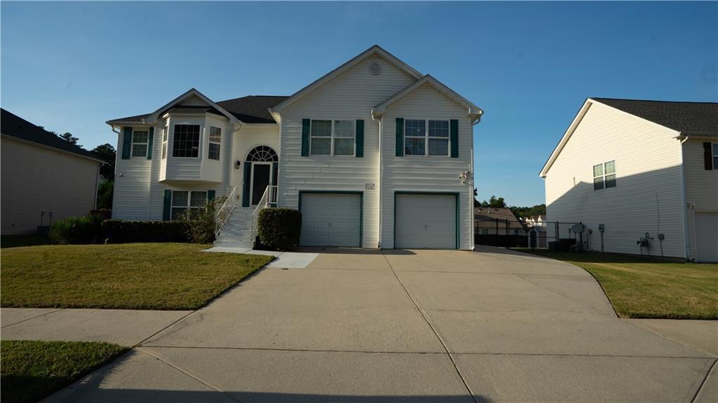 2010 Hillspring Ln., Lithonia, GA 30058