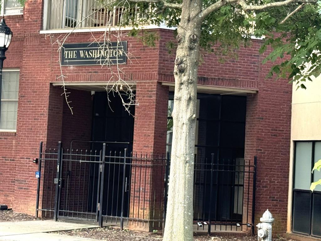 870 Mayson Turner Rd. #1001, Atlanta, GA 30314