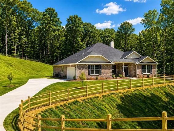 New Homes For Sale This Week That Attend New Manchester High School: September 11th to September 17th