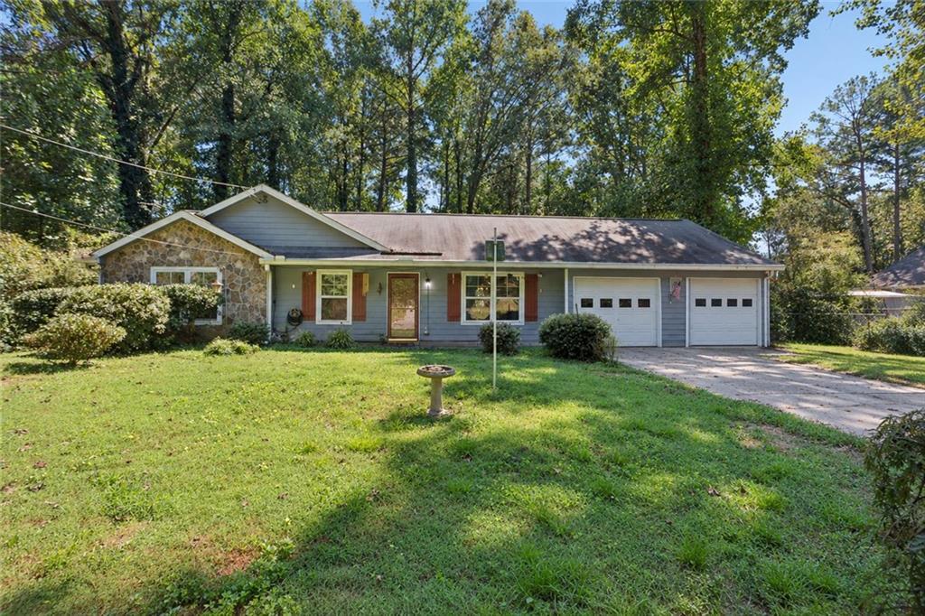 38 Bridge Dr., Douglasville, GA 30134