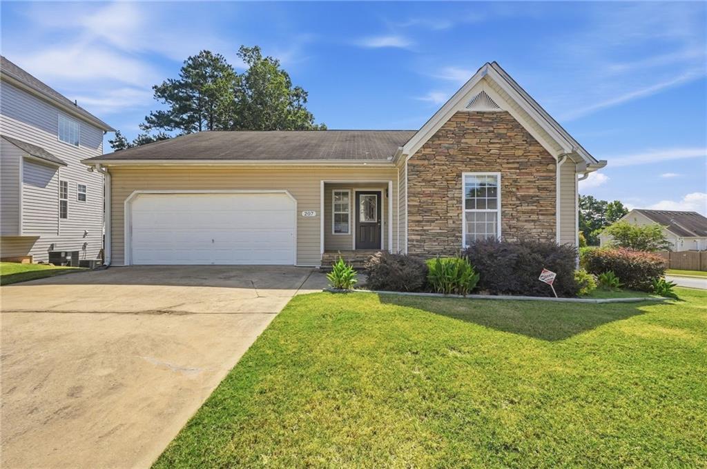 207 Providence Dr., Dallas, GA 30157