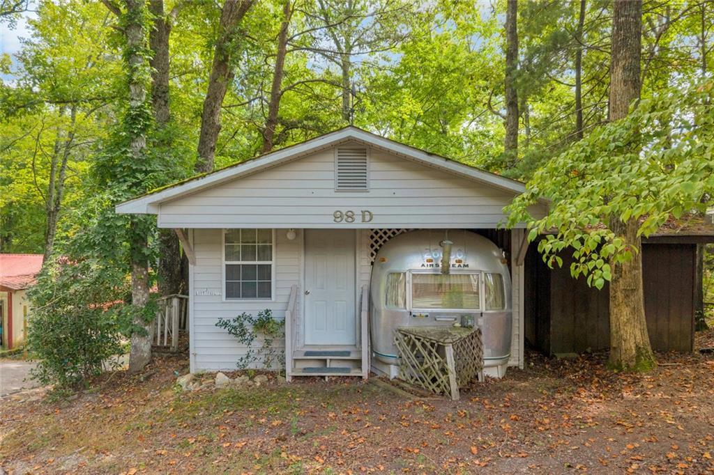 83 Lost Valley Dr., Cleveland, GA 30528