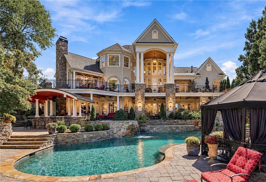 121 Cedar Woods Tr., Canton, GA 30114