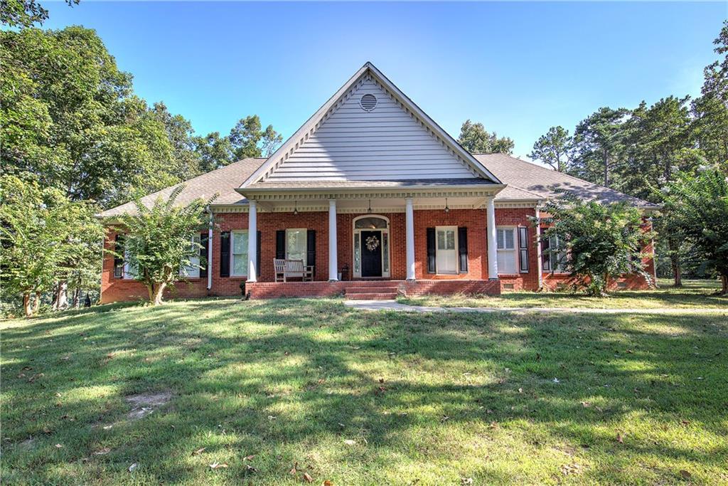 220 Connesena Rd., Kingston, GA 30145