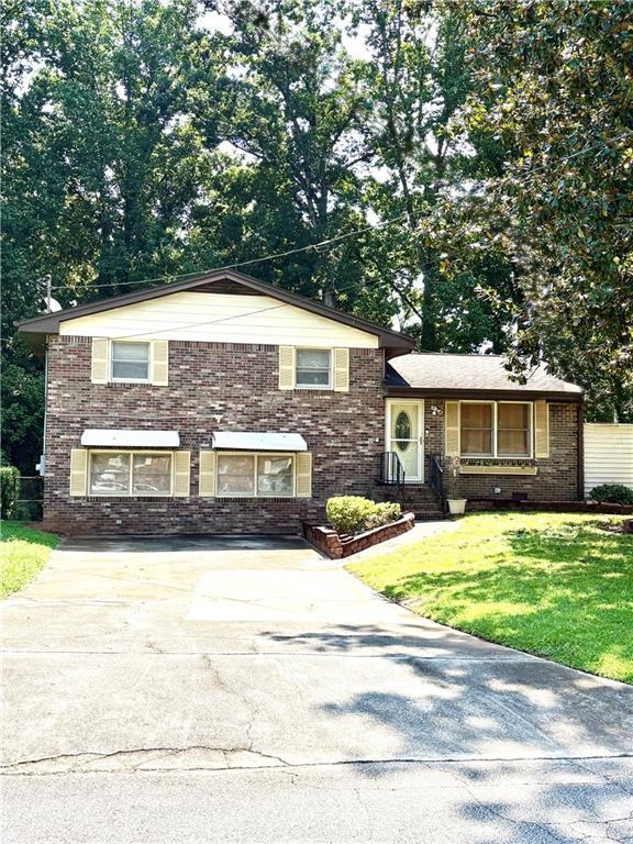 2480 Burton Circle, Morrow, GA 30260