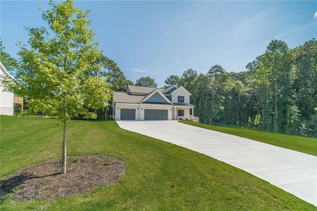 2736 Thomas View Ct., Loganville, GA 30052