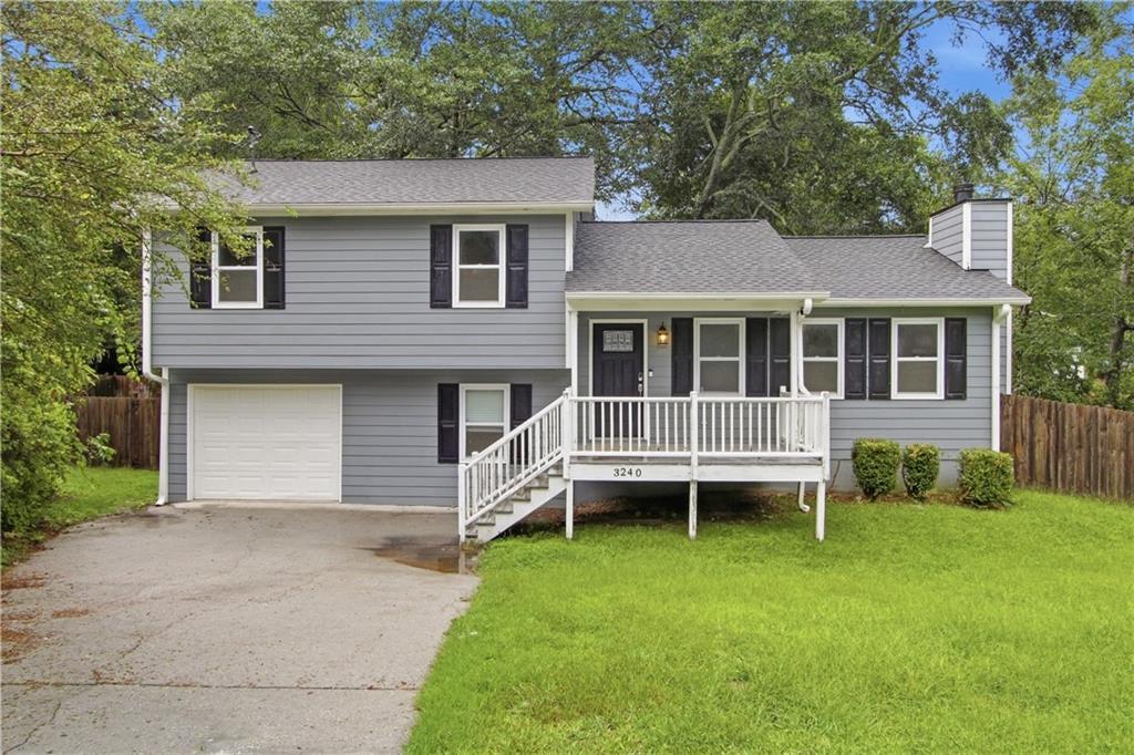 3240 Valley View St., Powder Springs, GA 30127