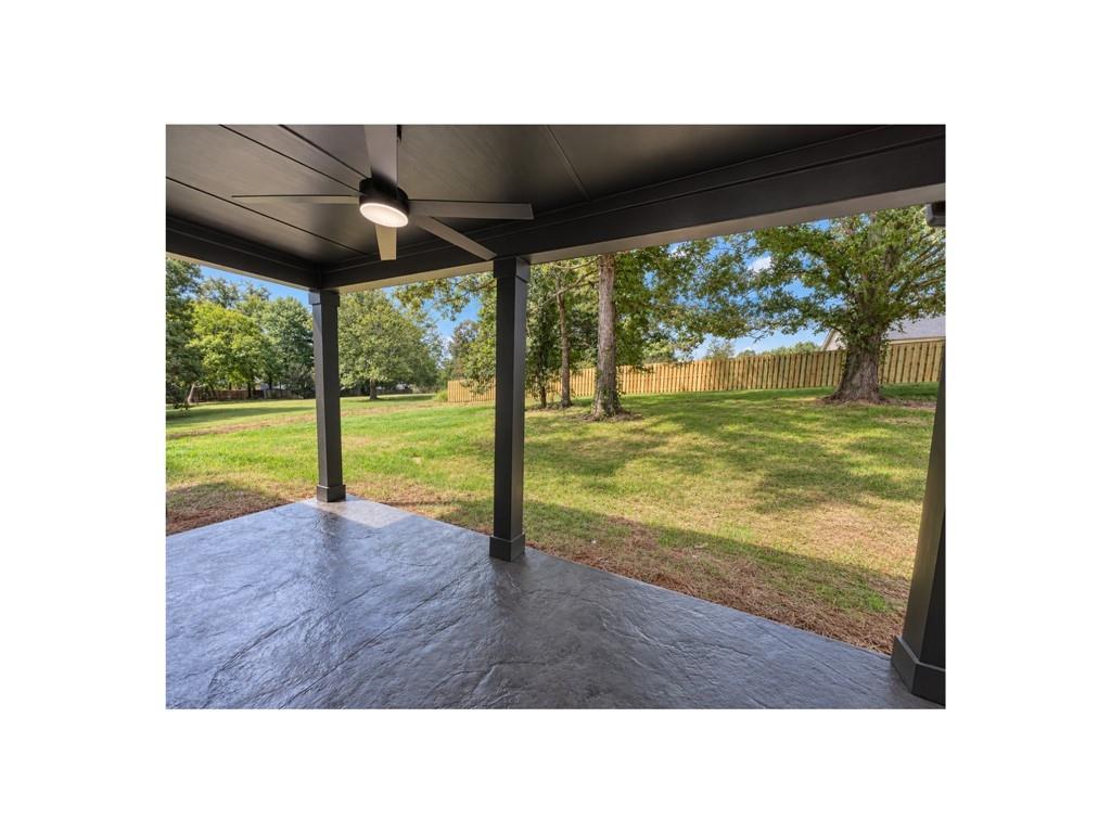 373 Stonington Dr., Mount Airy, GA 30563