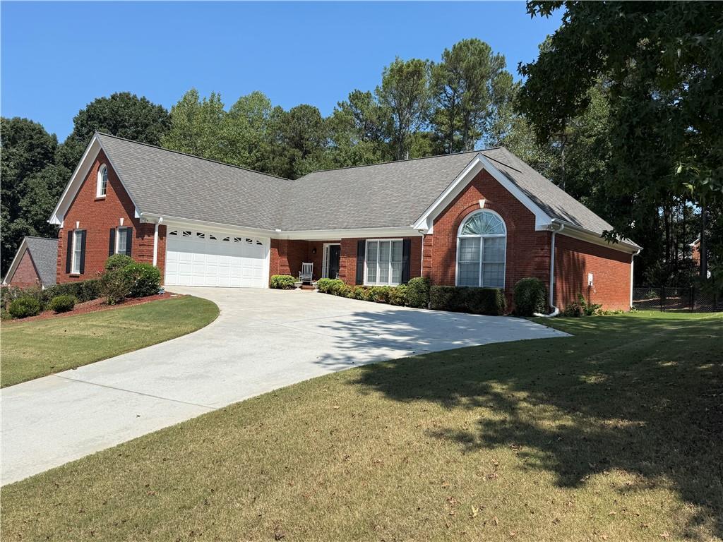 805 Ivy Ridge Dr., Loganville, GA 30052