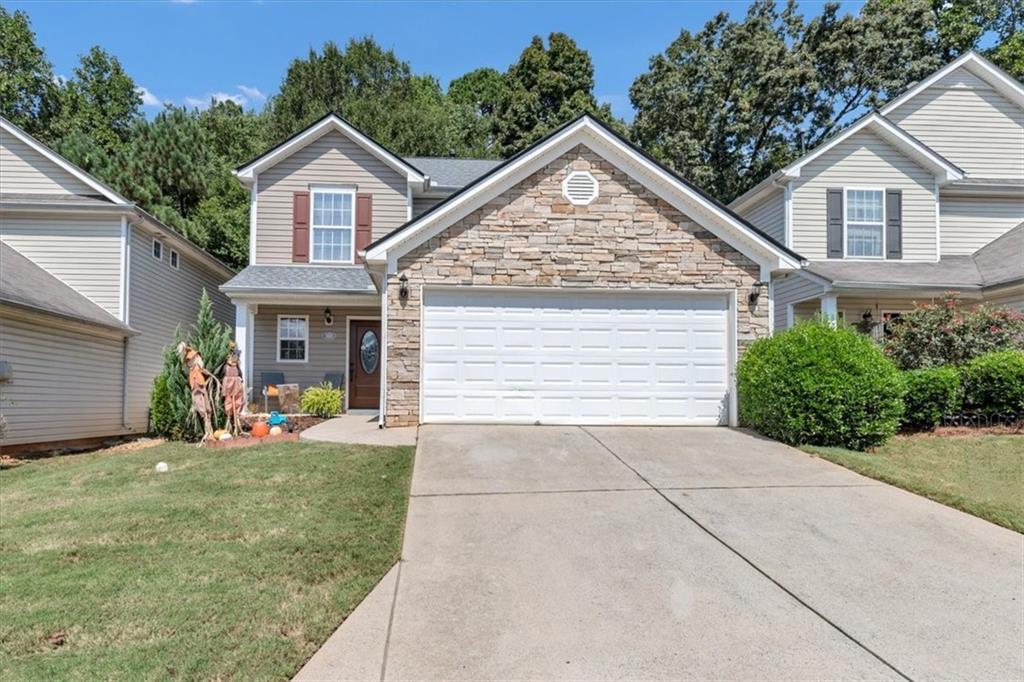 223 Topaz Dr., Dallas, GA 30132