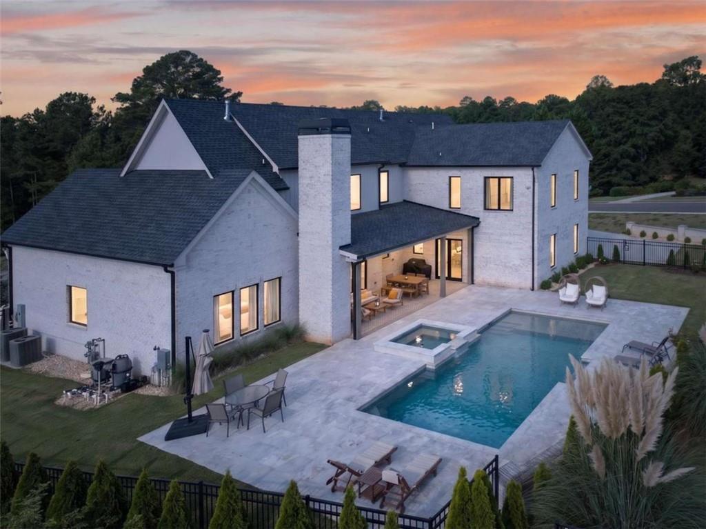 2445 Sunflower Dr., Hoschton, GA 30548