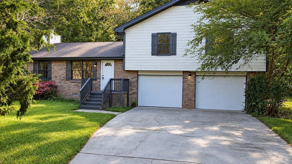 3401 San Antonio Dr., Snellville, GA 30039