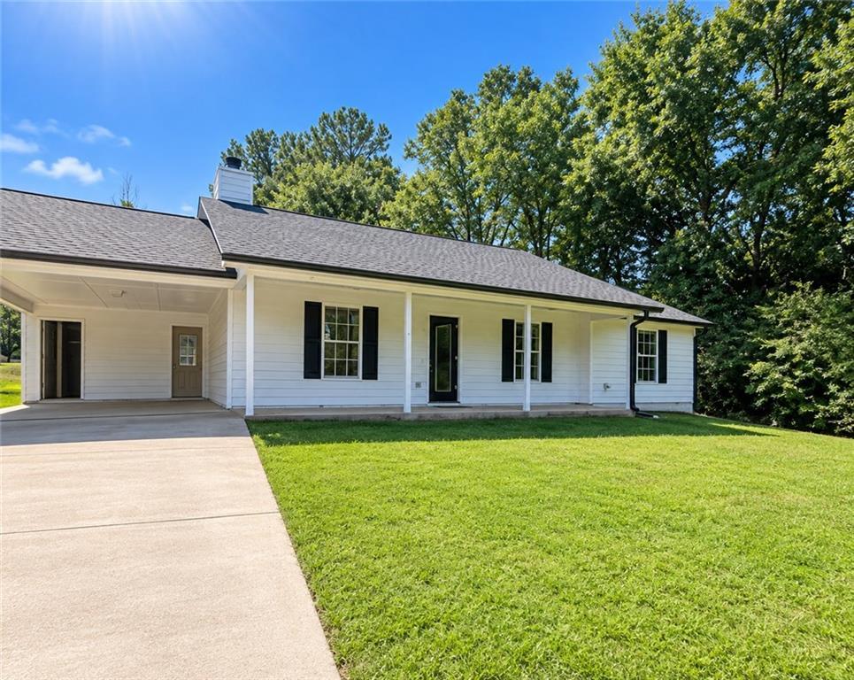 2027 Providence Rd., Statham, GA 30666