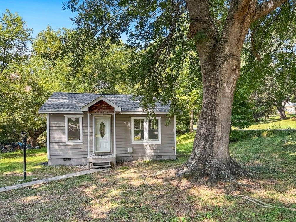 298 Tennessee St., Fairmount, GA 30139