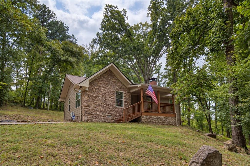 7615 Whitmire Rd., Cumming, GA 30028