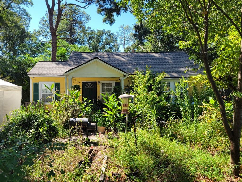 2042 Arlington Cir., Atlanta, GA 30318